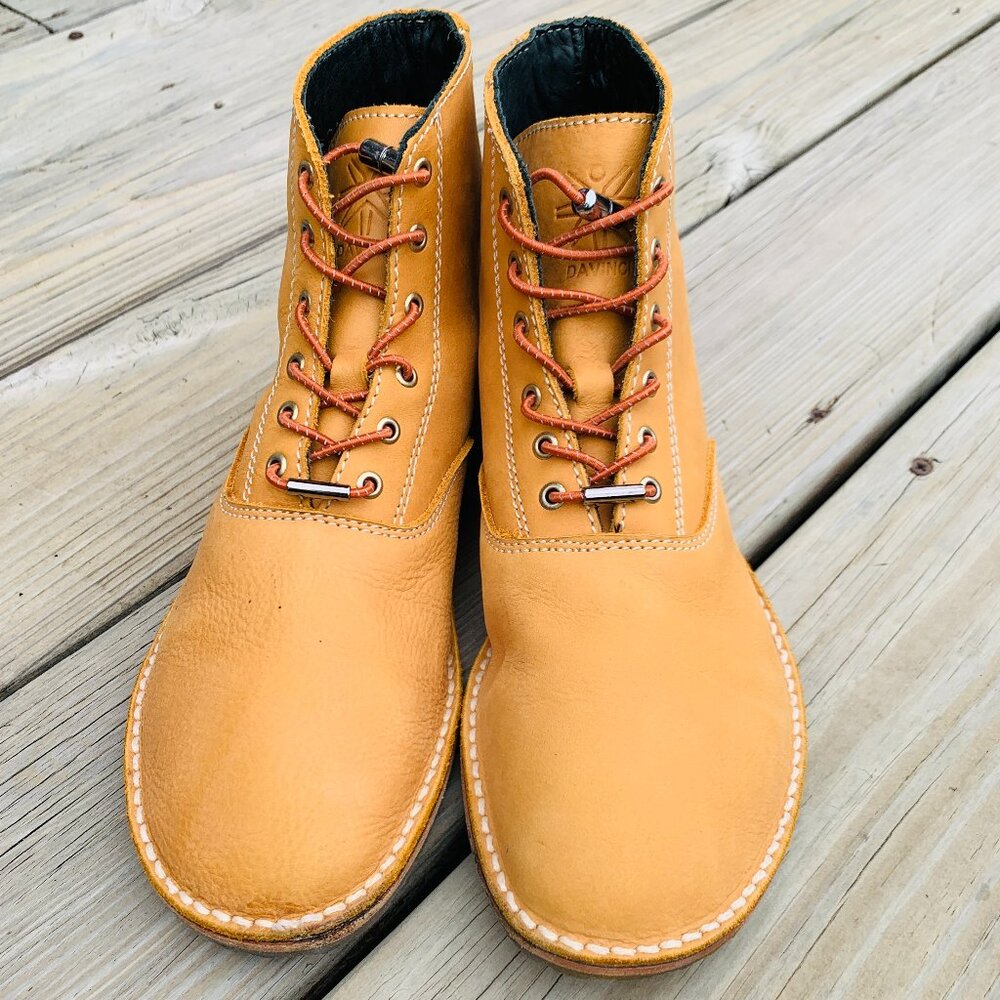 DaVinci Barefoot Boots Size 7.5